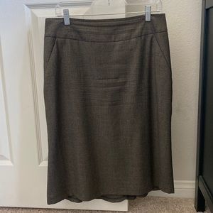 Banana Republic skirt, black and brown houndstooth, women’s size 10